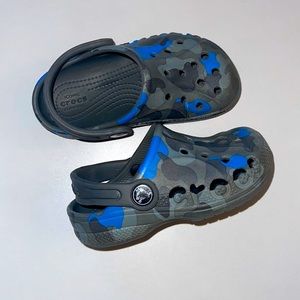 New item💥 CROCS Toddler size 8 camo